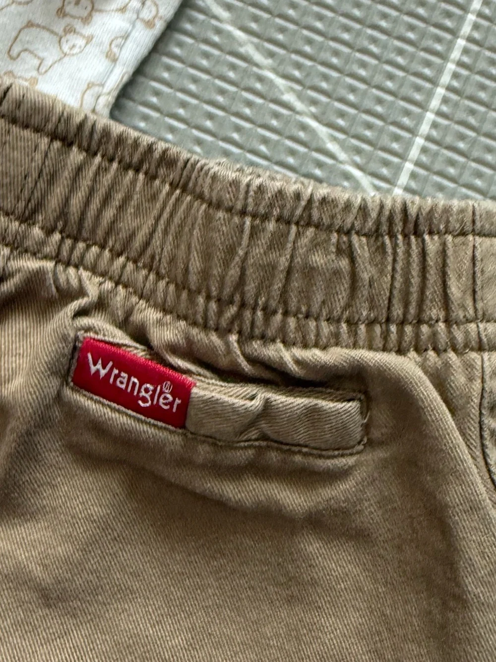 Wrangler|Baby boy set,Khaki Elastic Waist Pants & white bear print onesie•6-9M